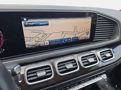 Certified 2025 Mercedes-Benz GLS 450 4MATIC image 22