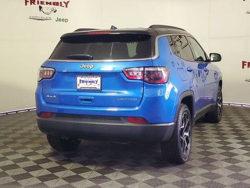 Used 2025 Jeep Compass Limited AWD/4WD image 3