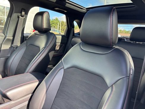 Used 2024 Ford Edge ST-Line AWD/4WD image 12