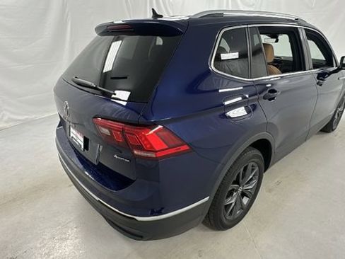 Used 2022 Volkswagen Tiguan SE image 3