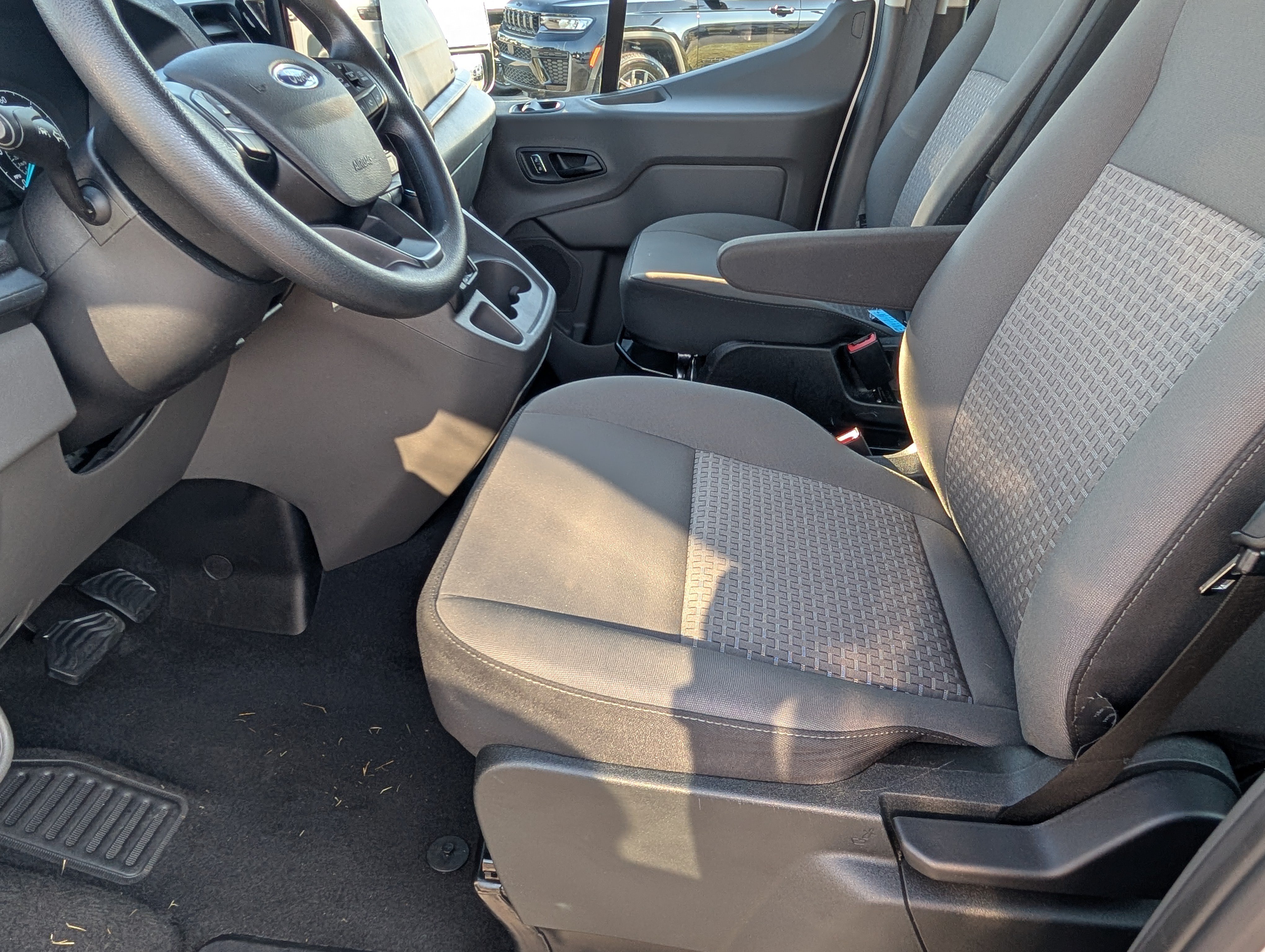 Used 2024 Ford Transit 350 XLT RWD image 10