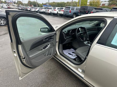 Used 2014 Chevrolet Malibu LS FWD image 15
