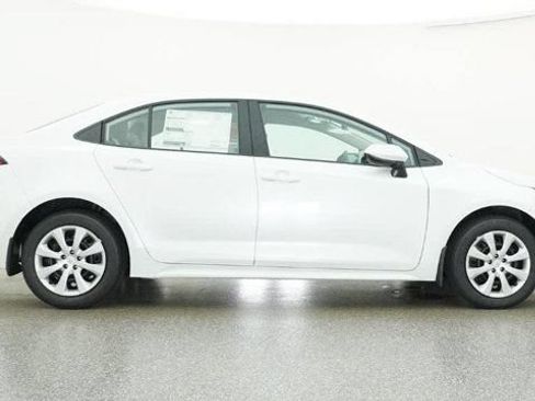 New 2026 Toyota Corolla LE FWD image 31