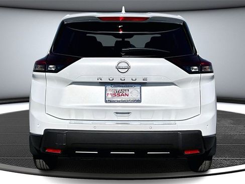 New 2026 Nissan Rogue SV image 4