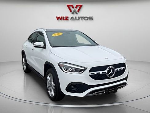 Used 2021 Mercedes-Benz GLA 250 4MATIC w/ Premium Package image 7