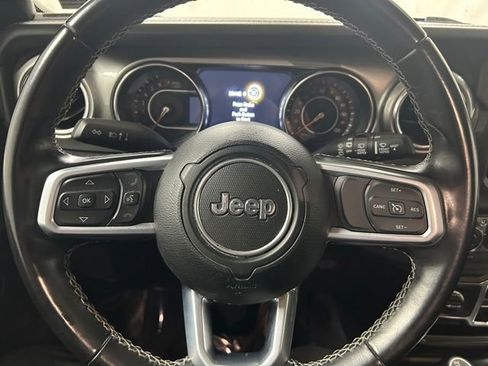 Used 2021 Jeep Wrangler Unlimited Sahara w/ Uconnect 4C Nav & Sound Group AWD/4WD image 18