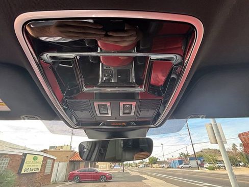 Used 2017 Land Rover Range Rover Sport HSE Dynamic image 20