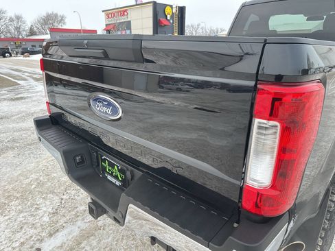 Used 2019 Ford F250 XLT w/ XLT Value Package image 22