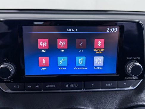 Certified 2021 Nissan Sentra S image 19