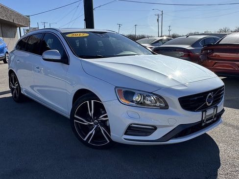 Used 2017 Volvo V60 T6 R-Design Platinum w/ Climate Package image 2
