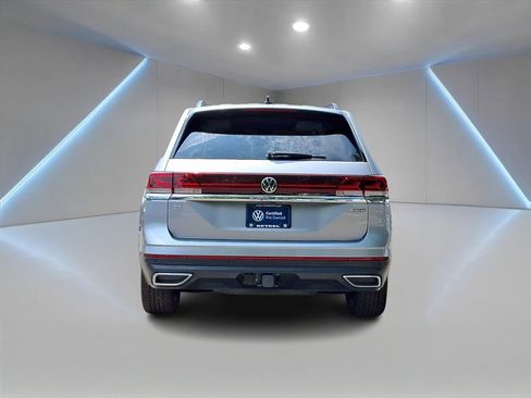 Used 2024 Volkswagen Atlas SE AWD/4WD image 5
