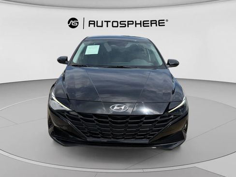 Used 2022 Hyundai Elantra SEL FWD image 2