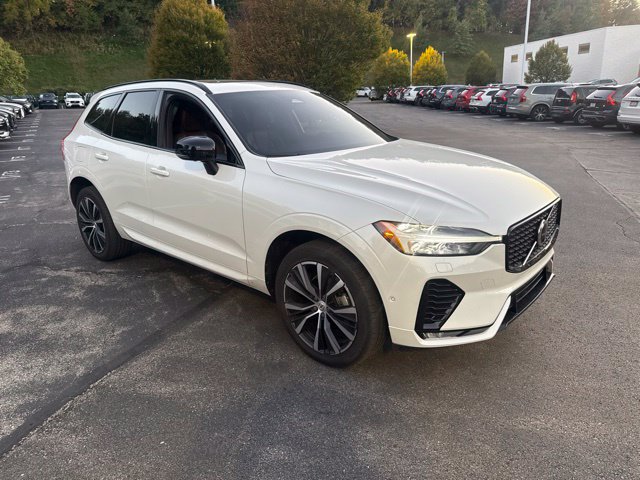 Used 2024 Volvo XC60 B5 Plus w/ Protection Package Premier AWD/4WD image 8