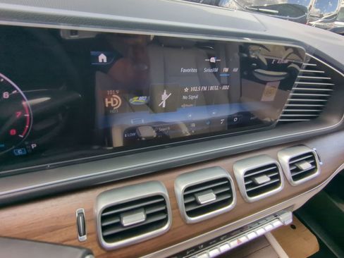 Used 2025 Mercedes-Benz GLE 350 4MATIC image 6