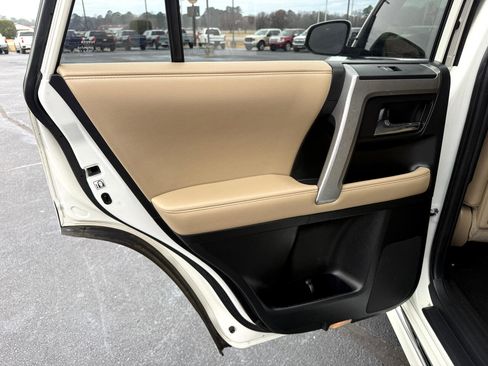 Used 2018 Toyota 4Runner Limited image 11
