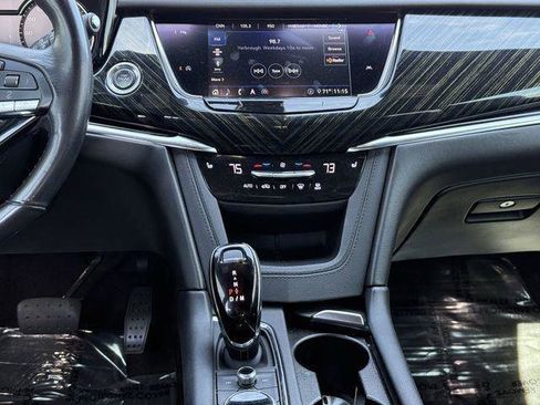 Used 2020 Cadillac XT6 Premium Luxury image 15