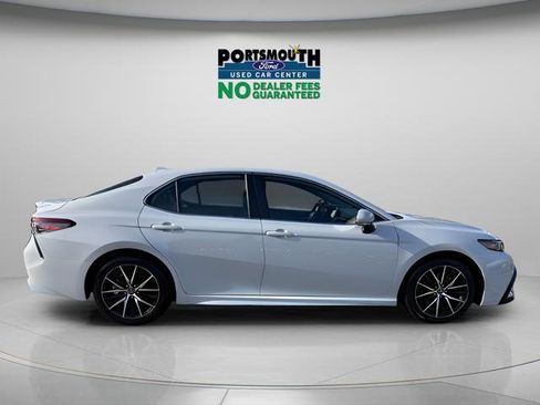 Used 2023 Toyota Camry SE FWD image 5