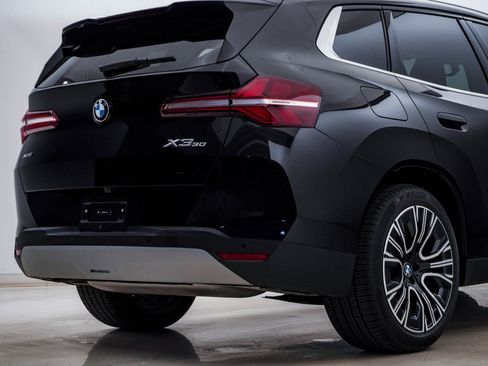 Used 2025 BMW X3 xDrive30i w/ Convenience Package image 12