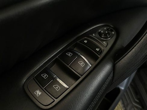 Used 2021 Nissan Armada SL w/ Captain's Chairs Package image 33