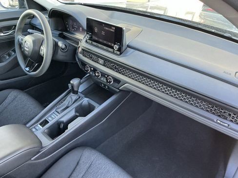 Used 2025 Honda Accord LX image 18