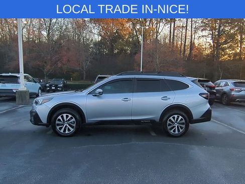 Used 2021 Subaru Outback Premium image 2