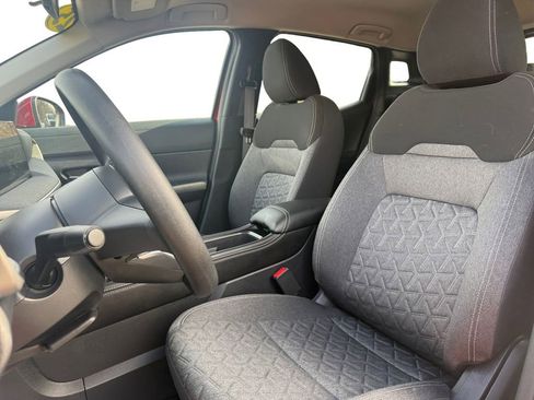 Certified 2025 Nissan Kicks SV image 9