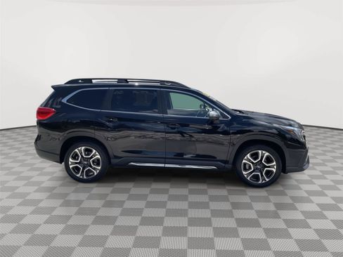 Used 2023 Subaru Ascent Limited w/ Technology Package AWD/4WD image 3