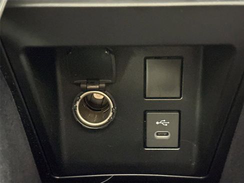 Certified 2025 Toyota Crown Signia w/ Advanced Technology Package AWD/4WD image 35