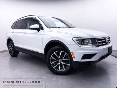 Used 2020 Volkswagen Tiguan SE w/ Panoramic Sunroof Package