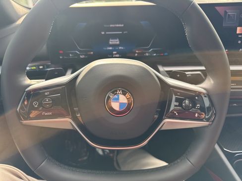 Used 2025 BMW 540i xDrive image 33