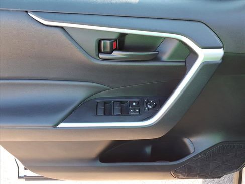 Used 2024 Toyota RAV4 LE AWD/4WD image 20