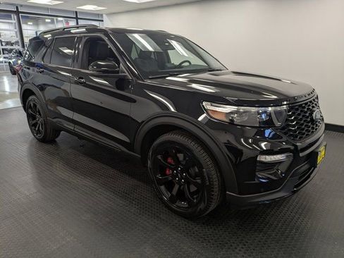 Used 2023 Ford Explorer ST w/ Equipment Group 401A image 3