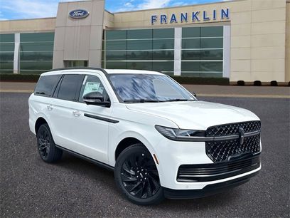 New 2025 Lincoln Navigator Reserve w/ Jet Appearance Package