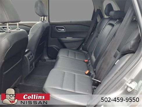 Used 2021 Nissan Rogue SV w/ Premium Package image 5