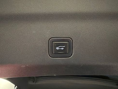 Used 2022 Chevrolet Tahoe High Country AWD/4WD image 35