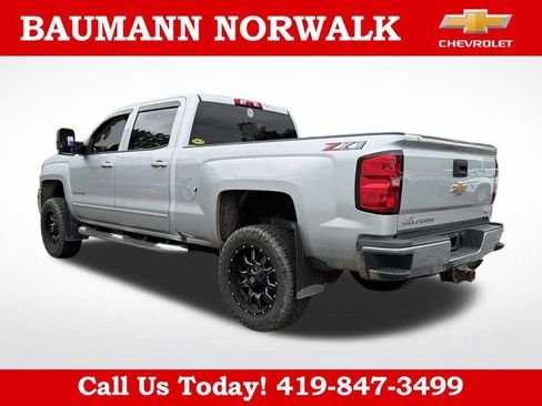 Used 2018 Chevrolet Silverado 2500 LT w/ All Star Edition AWD/4WD image 9