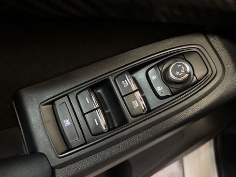 Used 2024 Subaru Ascent Premium w/ Convenience Package image 45