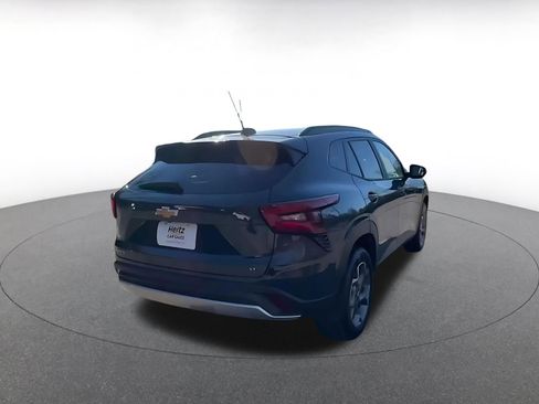 Used 2025 Chevrolet Trax LT image 14