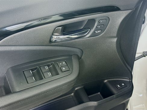 Certified 2022 Honda Pilot Touring image 16