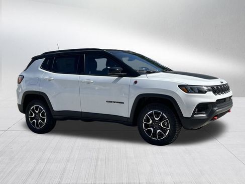 New 2026 Jeep Compass Trailhawk image 3