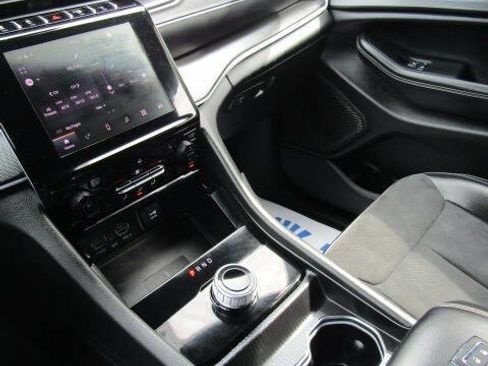 Used 2024 Jeep Grand Cherokee Altitude AWD/4WD image 14