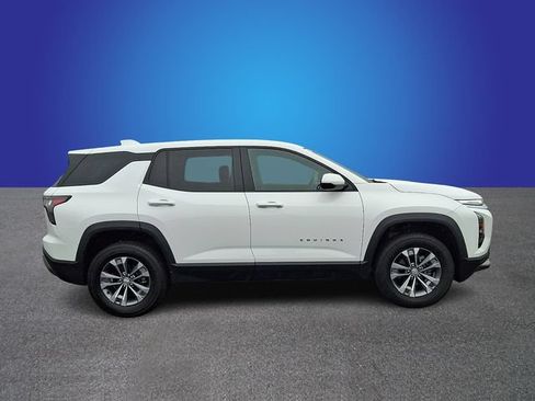 Used 2026 Chevrolet Equinox LT FWD image 4