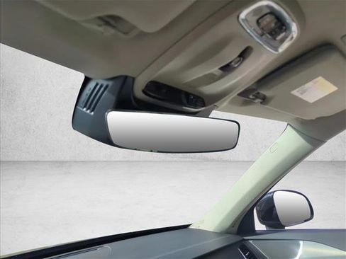 Used 2021 Volvo XC90 T5 Momentum w/ Protection Package Premier image 11