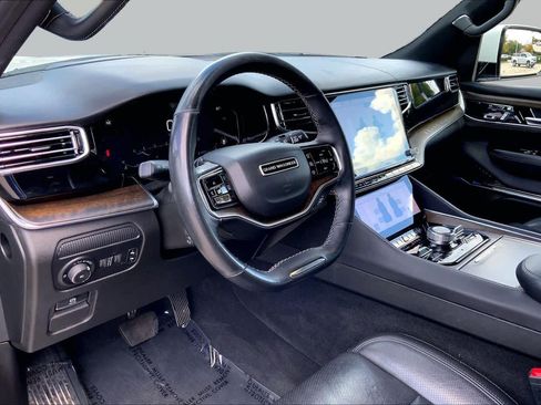 Used 2022 Jeep Grand Wagoneer Series I AWD/4WD image 18