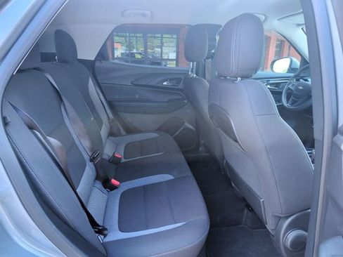 Used 2025 Chevrolet TrailBlazer LT AWD/4WD image 31