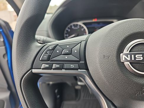 Used 2025 Nissan Sentra SV image 16