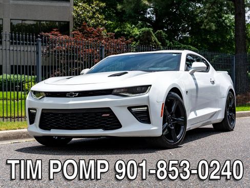 Used 2017 Chevrolet Camaro SS RWD image 2