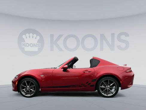 Used 2017 MAZDA MX-5 Miata RF Grand Touring image 2