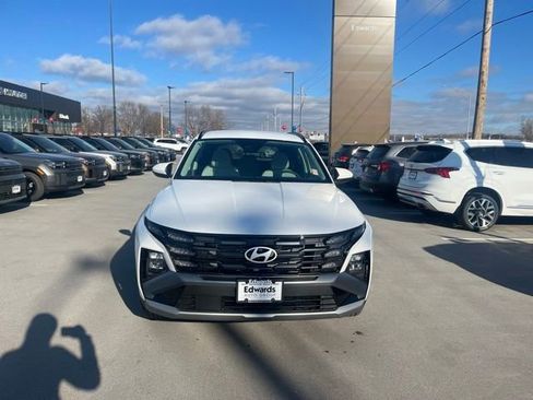 New 2025 Hyundai Tucson SEL image 2