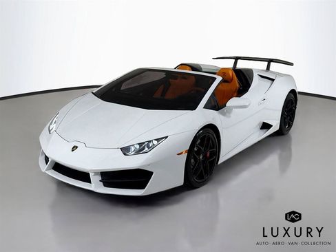 Used 2019 Lamborghini Huracan LP 580-2 RWD image 4